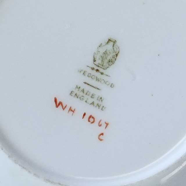 Printed gold Portland Vase Wedgwood mark with hand-painted pattern number WH1047C
