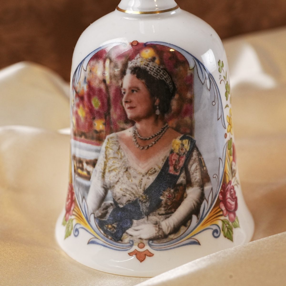 Vintage Crown Staffordshire Queen Mother Bone China Bell photo 4