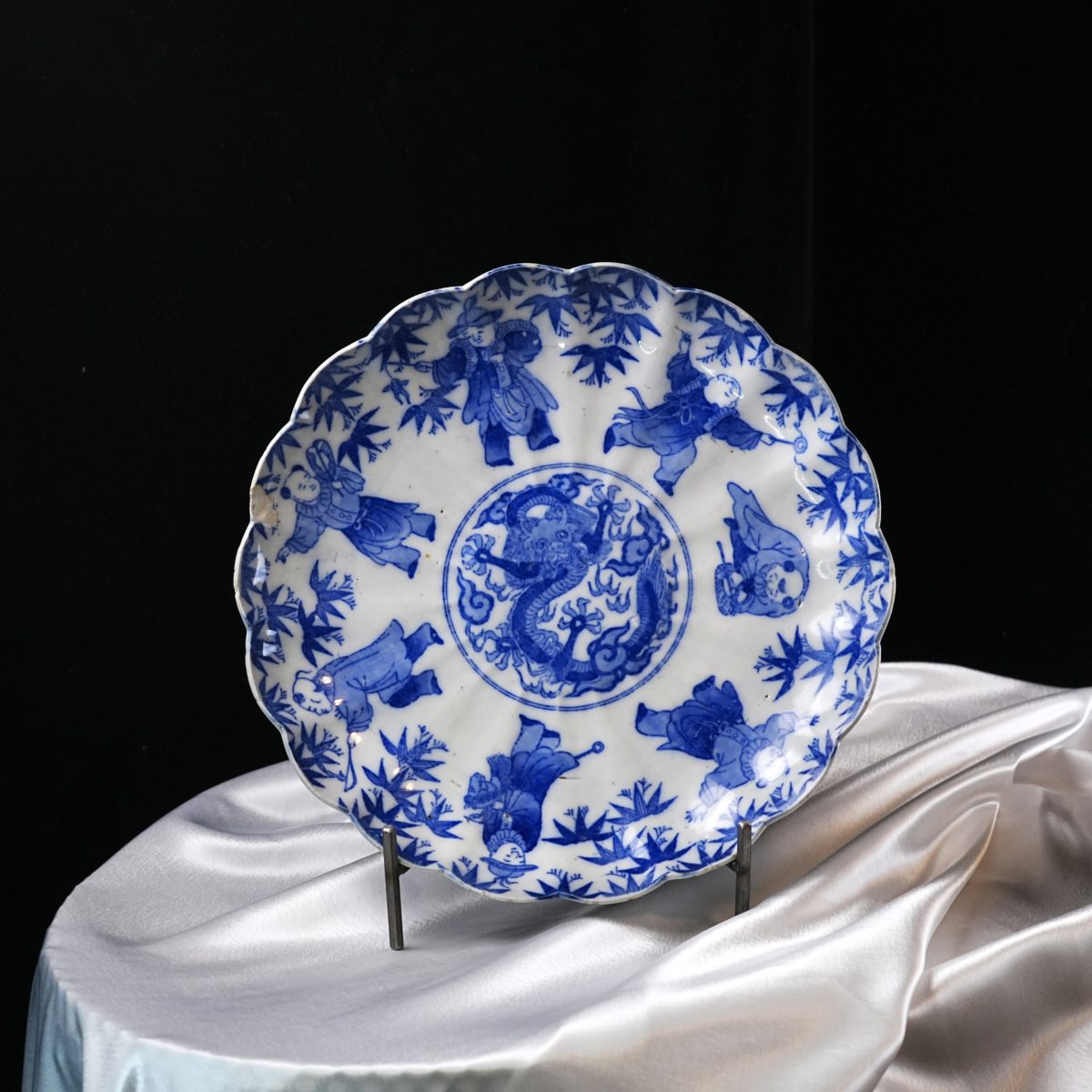 Antique Signed Hizen Arita Shiroiwa Plate – Karako Children & Five-Clawed Imperial Dragon, Meiji Blue & White, Japan c. 1880s