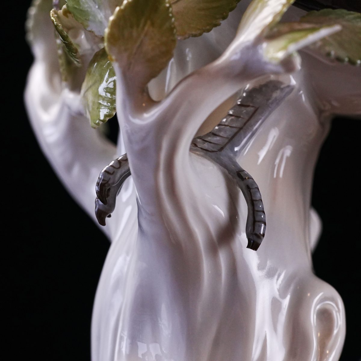 Antique Meissen Porcelain Golden Oriole Bird Figurine photo 5