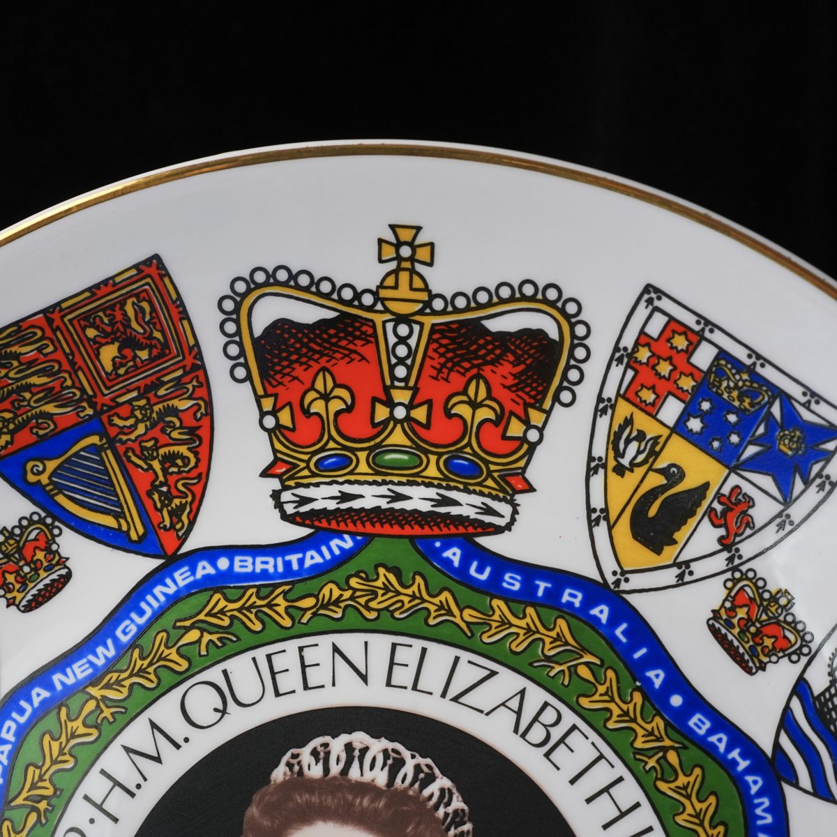 Vintage Queen Elizabeth II Silver Jubilee Plate photo 3
