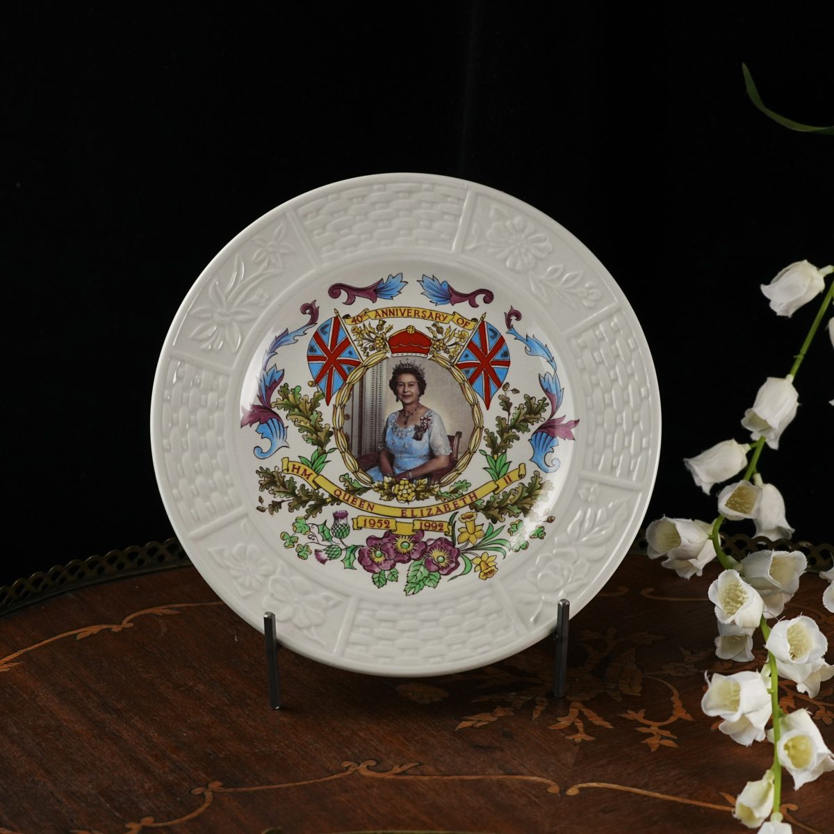 Queen Elizabeth II 40th Anniversary Plate