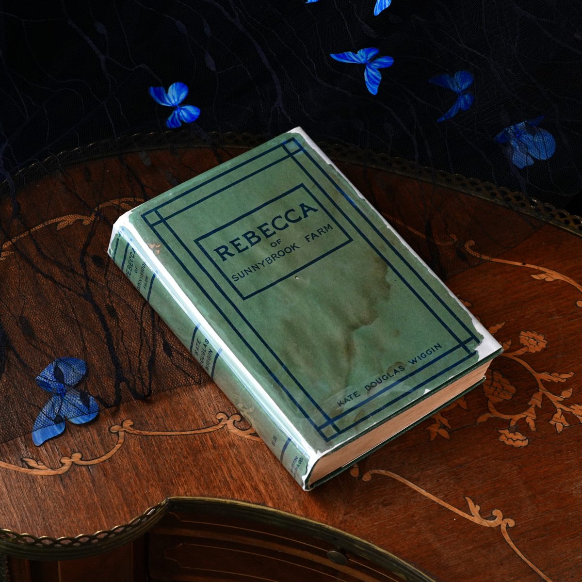 Rebecca of Sunnybrook Farm 1903 Houghton Mifflin first edition binding with rare printed dust jacket