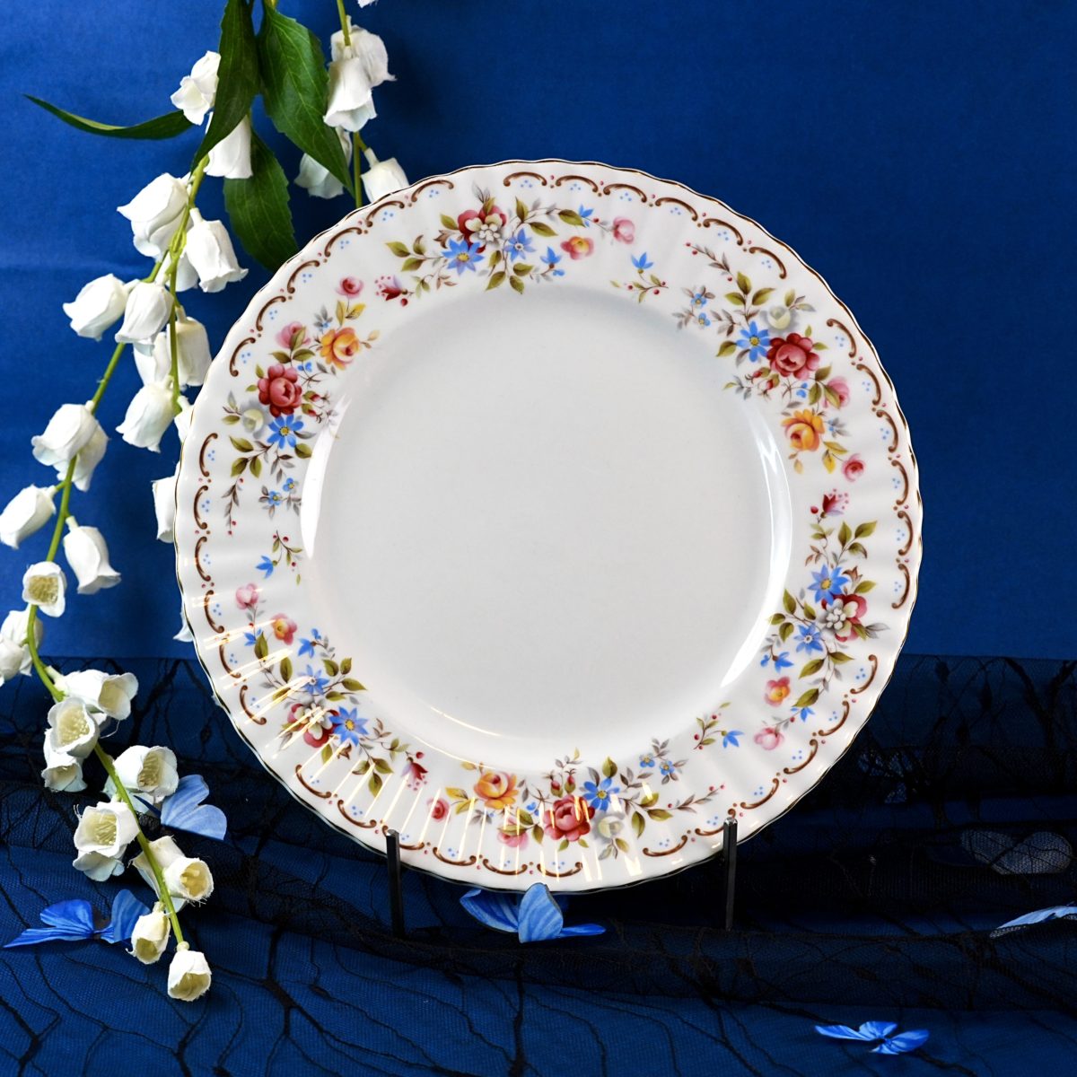 Royal Albert "Jubilee Rose" Dinner Plate