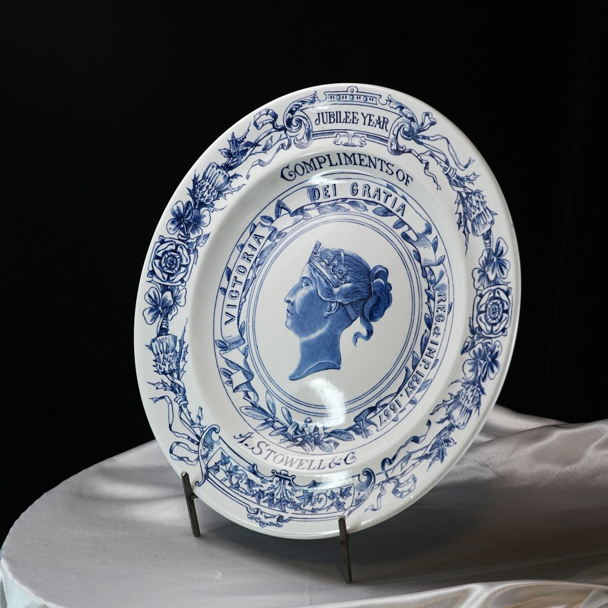 Antique Royal Worcester Queen Victoria Golden Jubilee Plate photo 2