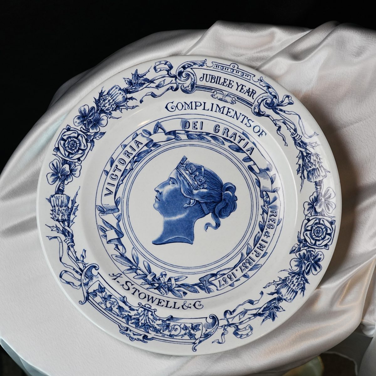 Antique Royal Worcester Queen Victoria Golden Jubilee Plate photo 5