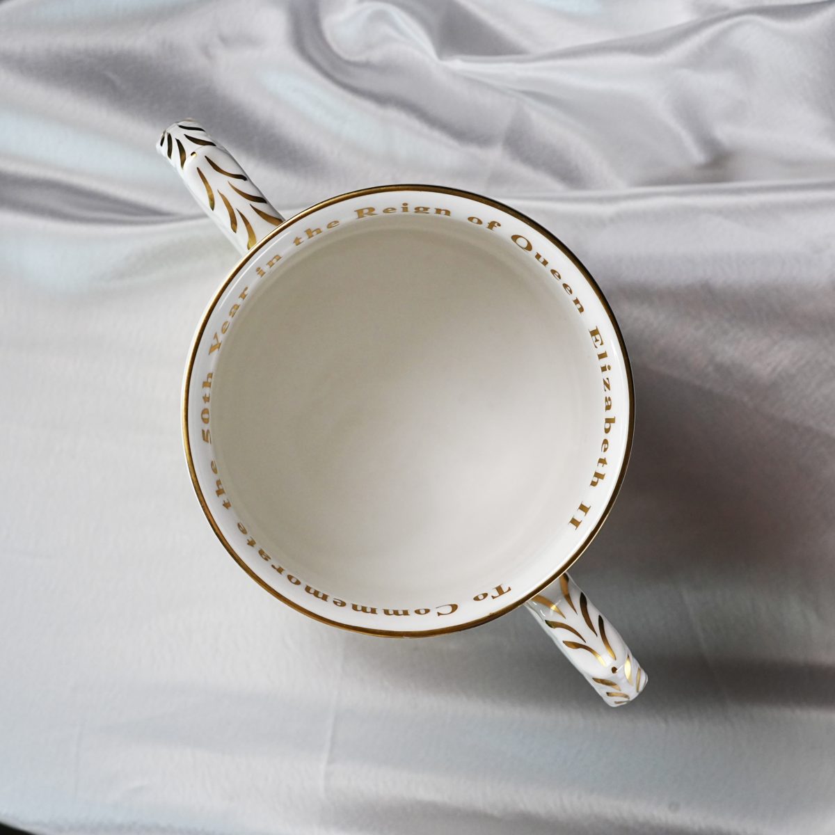 Vintage Royale Stratford Queen Elizabeth II Golden Jubilee Loving Cup photo 5