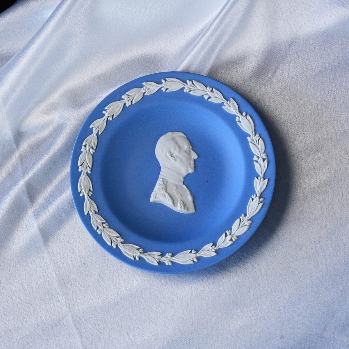 Vintage Wedgwood Pale Blue Jasperware Royal Portrait Plate photo 3