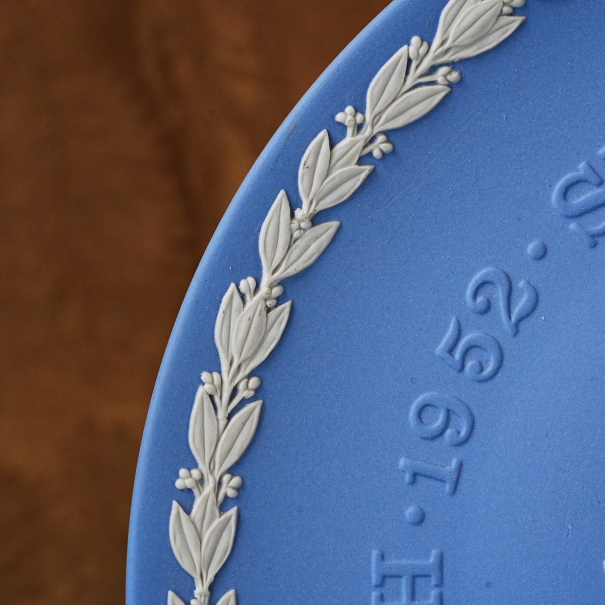 Vintage Wedgwood Blue Jasperware Silver Jubilee Plate photo 4