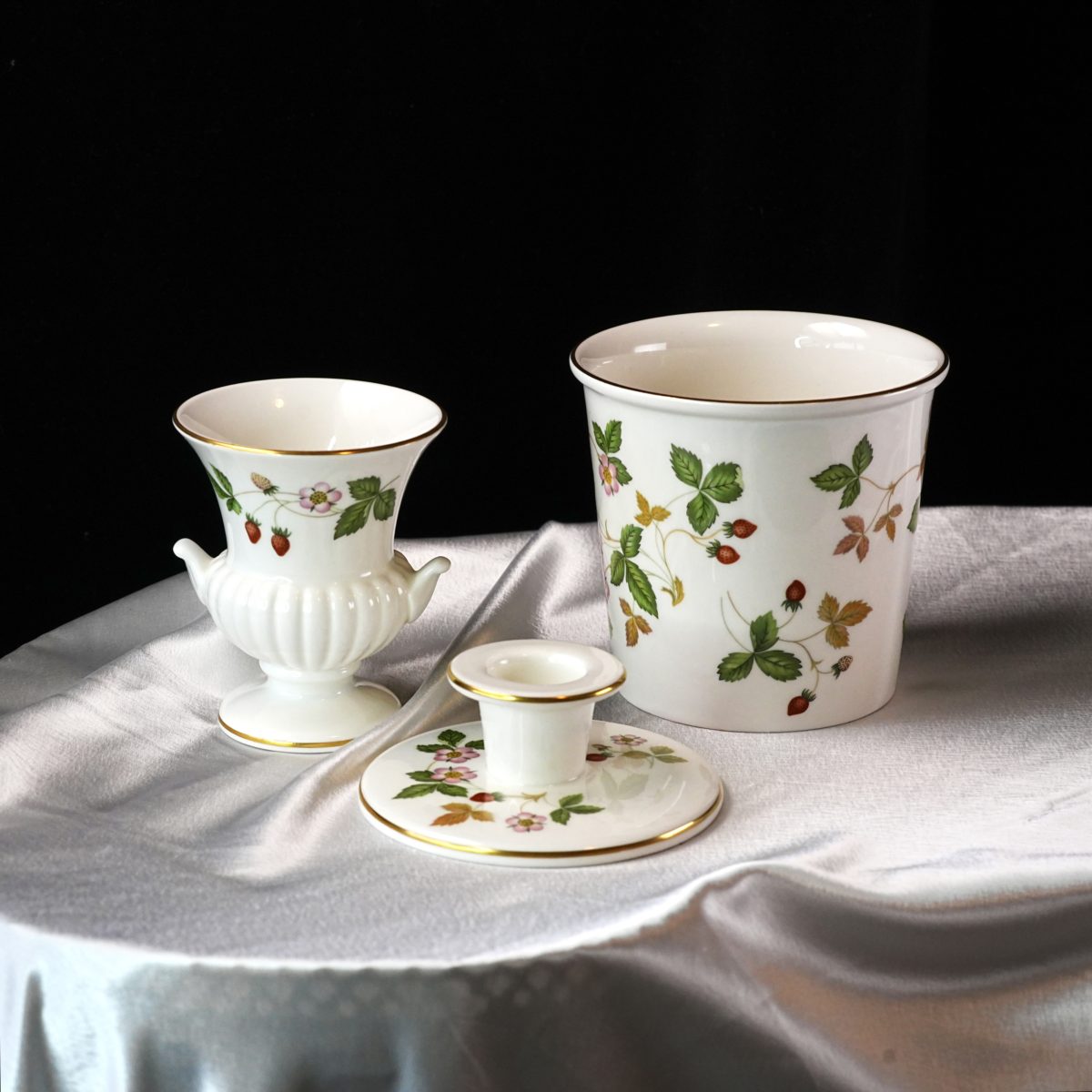 Wedgwood Wild Strawberry